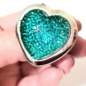2 x LARGE GREEN HEART RED ROUND GLITTER GEMS RING